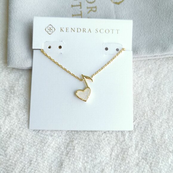 Kendra Scott Jewelry - Kendra Scott Gold Heart Necklace